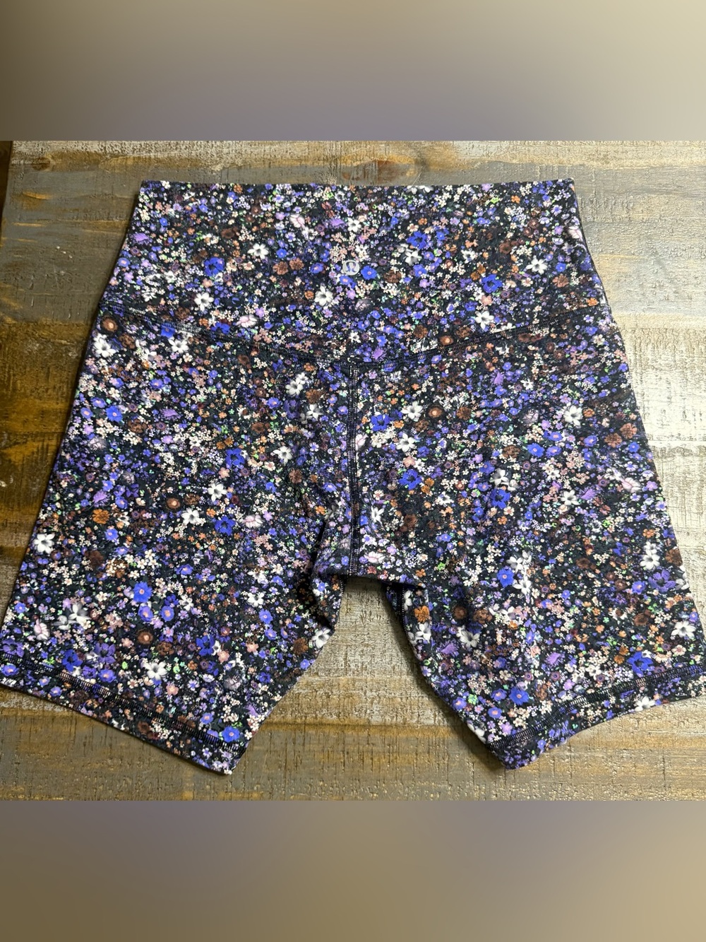 lululemon athletica Black Floral Performance Bike Shorts - Picture 3 of 7